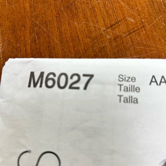 McCalls m6027 sizes 6-8-10-12- misses dress pattern- uncut - Picture 6 of 8